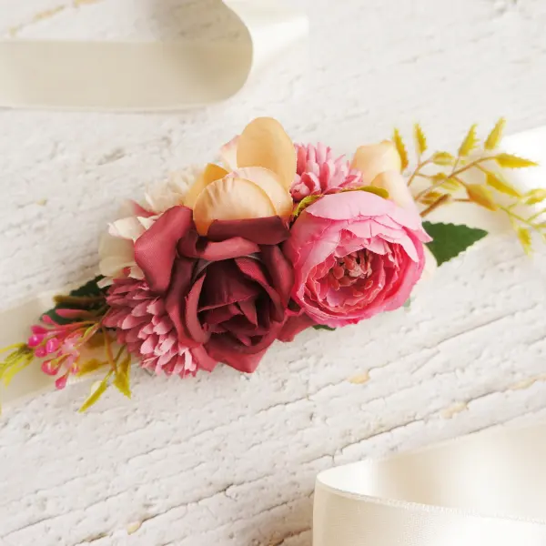 Flower sash in red and pink nuance