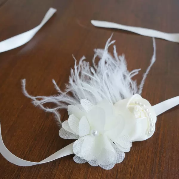 Bracelet with Ivory Flowers and Pearls