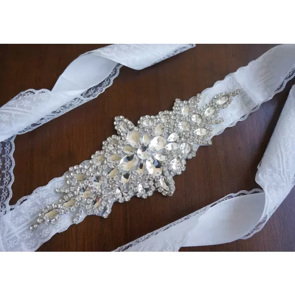 Rhinestone belt with  white lace ribbon 