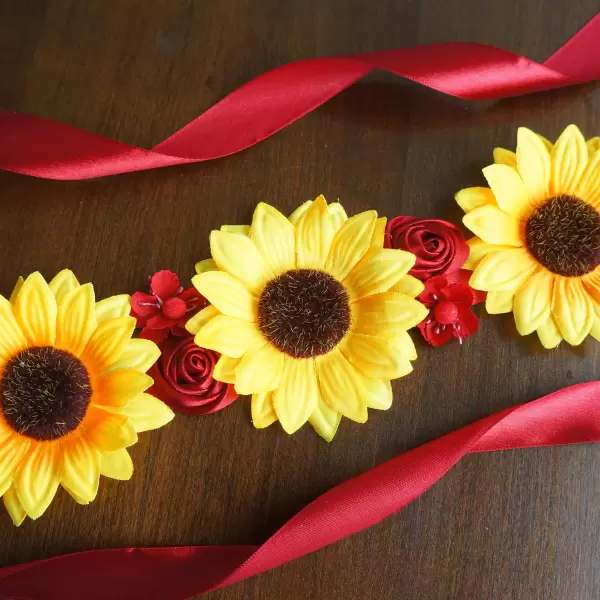 Sunflower sash with red flowers