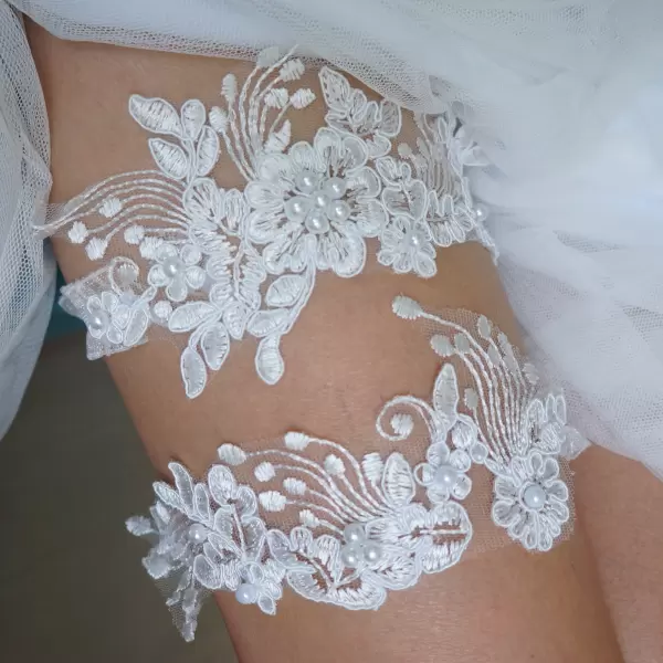 White wedding set lace garter with pearls